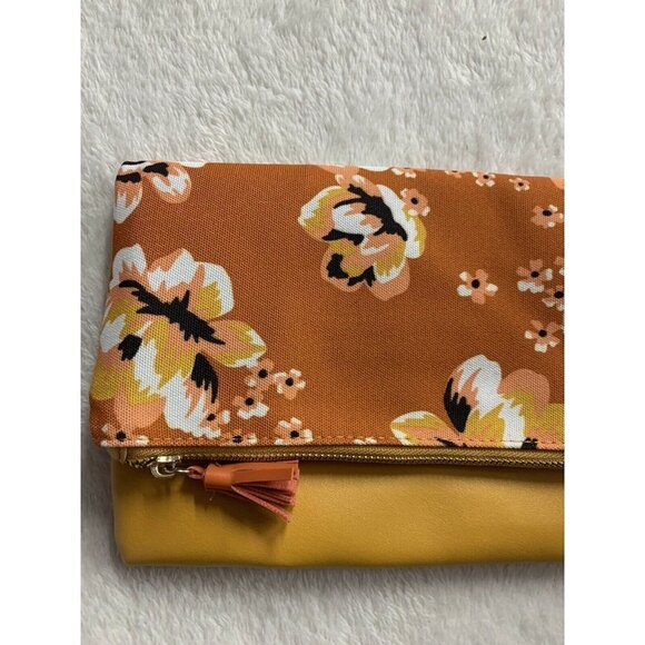 Rachel Pally Zahara Reversible Clutch Spring - Picture 3 of 11